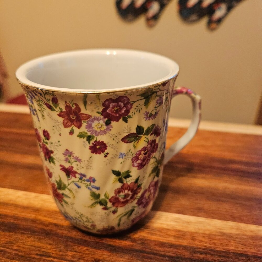 PORCELAIN VICTORIAN ROSE MUG FORMALITIES